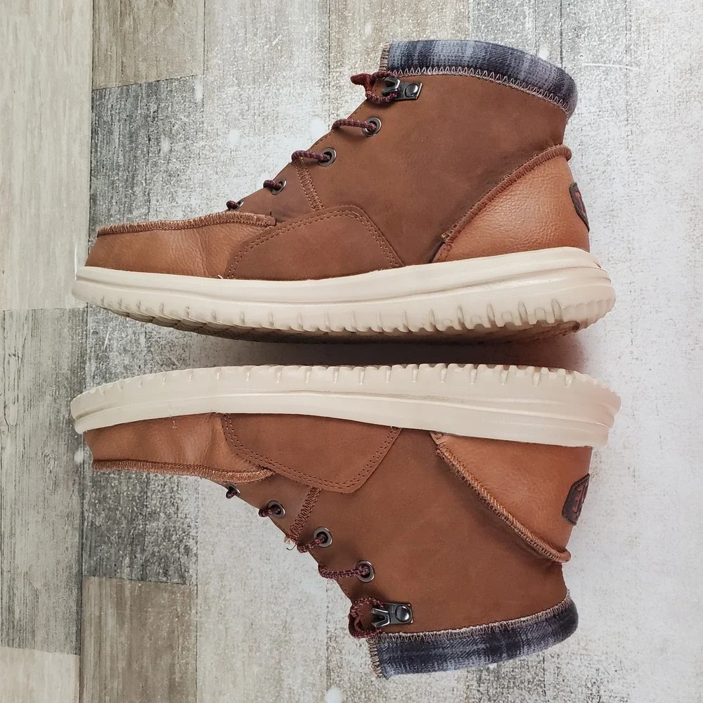 Hey Dude Bradley Classic Mens Boots Sz 8 Cognac Leather Round Moc Toe Lace Up